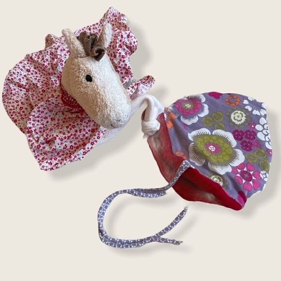 Hand Crafted Reversible Cotton/ Merino Wool Baby Cap Newborn to 3 Months - Picture 1 of 5